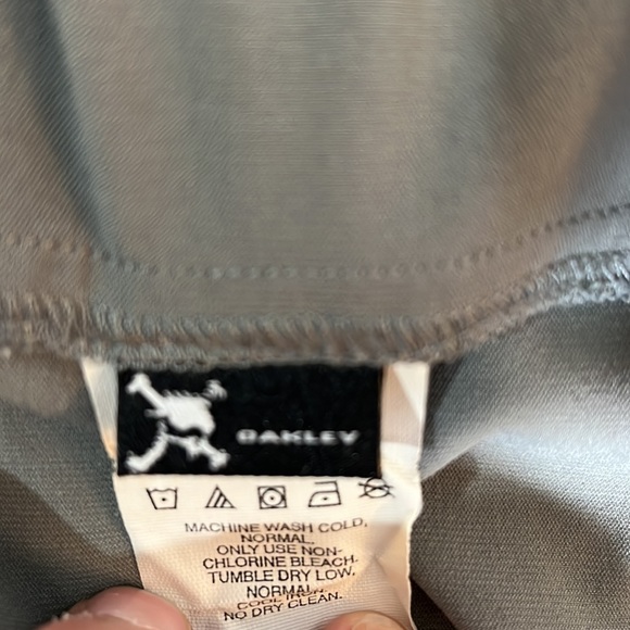Oakley men’s shirt, XL, in good condition - Picture 7 of 8